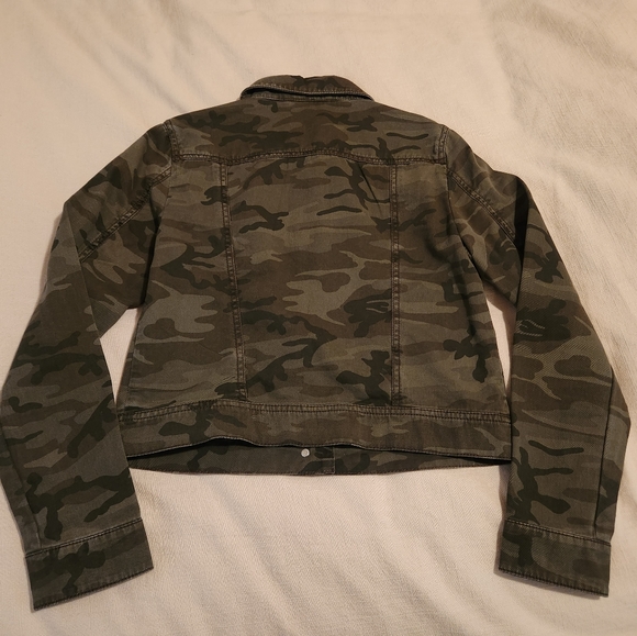 The Loft Camo Twill Jacket - Picture 3 of 7